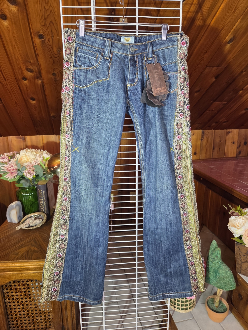 NWT Antik Denim Blue Jeans with Embroidered Floral Side Trim